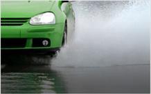 Excellent braking performance on wet roads